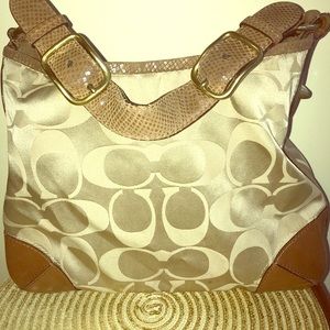 Coach Signature Purse